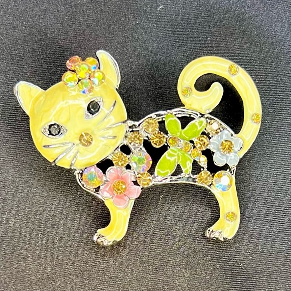 Jewelry - Rhinestone Enamel Cat Brooch / Pin with Floral Accents